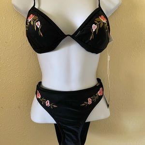 NWT flower design black 2 piece bathing suit set👙